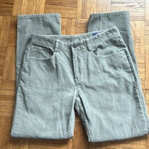Vineyard Vines Men’s Sage Green Corduroy pants Size 30,inseam 30,EUC